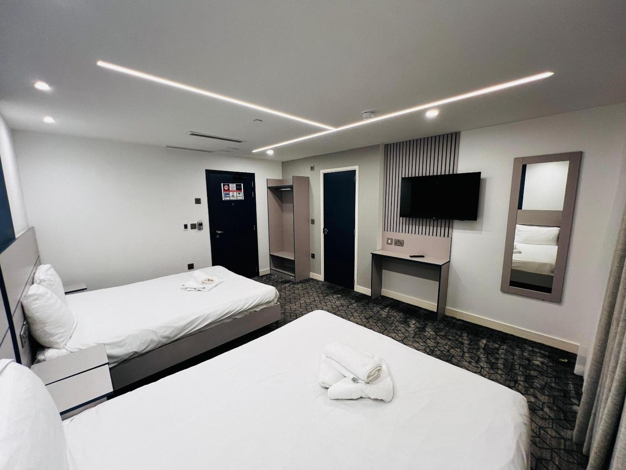 Ilford Grand Hotel Eksteriør billede